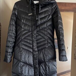 T Tahari Women's Black Puffer Jacket